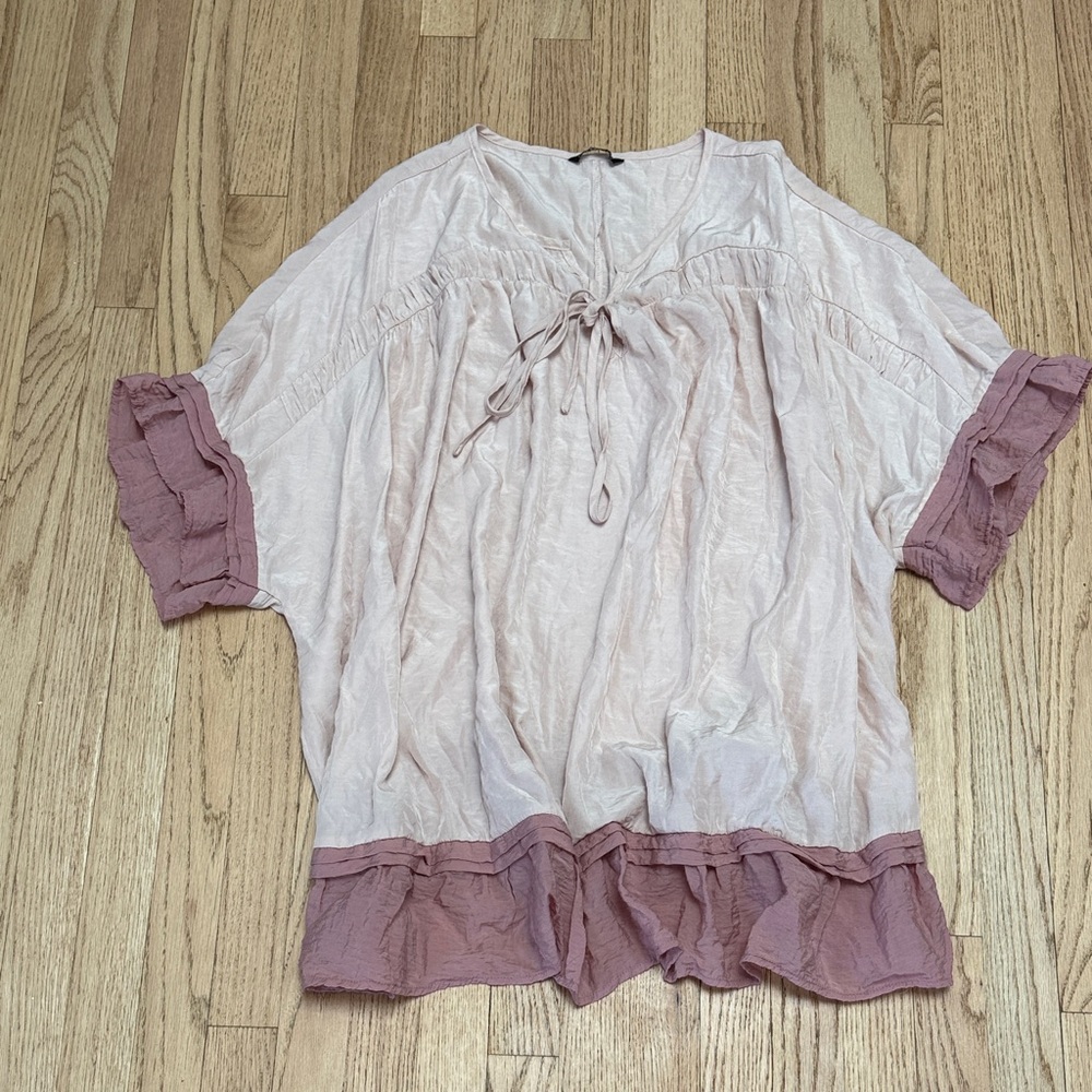 BloomChic Top light pink with Mauve Ruffle Trim